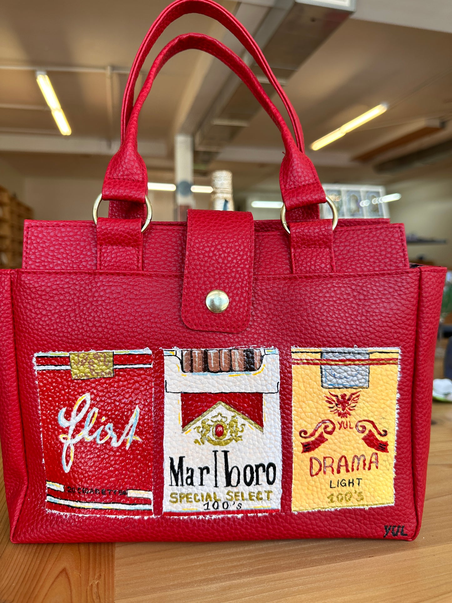 All the Smokes / Red Vintage Hand Bag