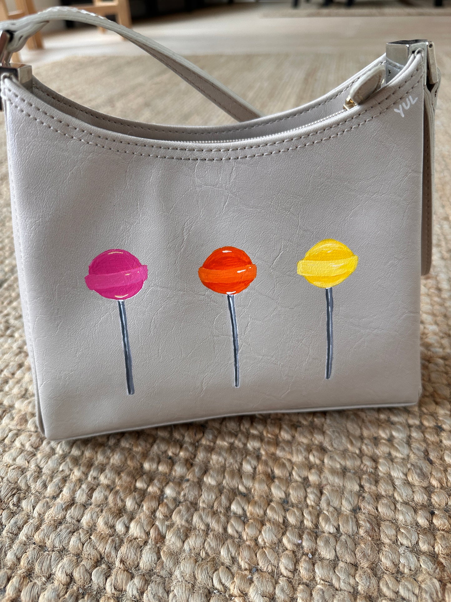 LolliPOP- Leather Creme
